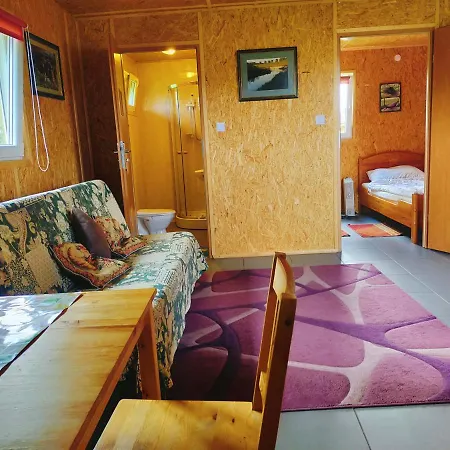 Hotel Eurostrus - Domki, Zoo *